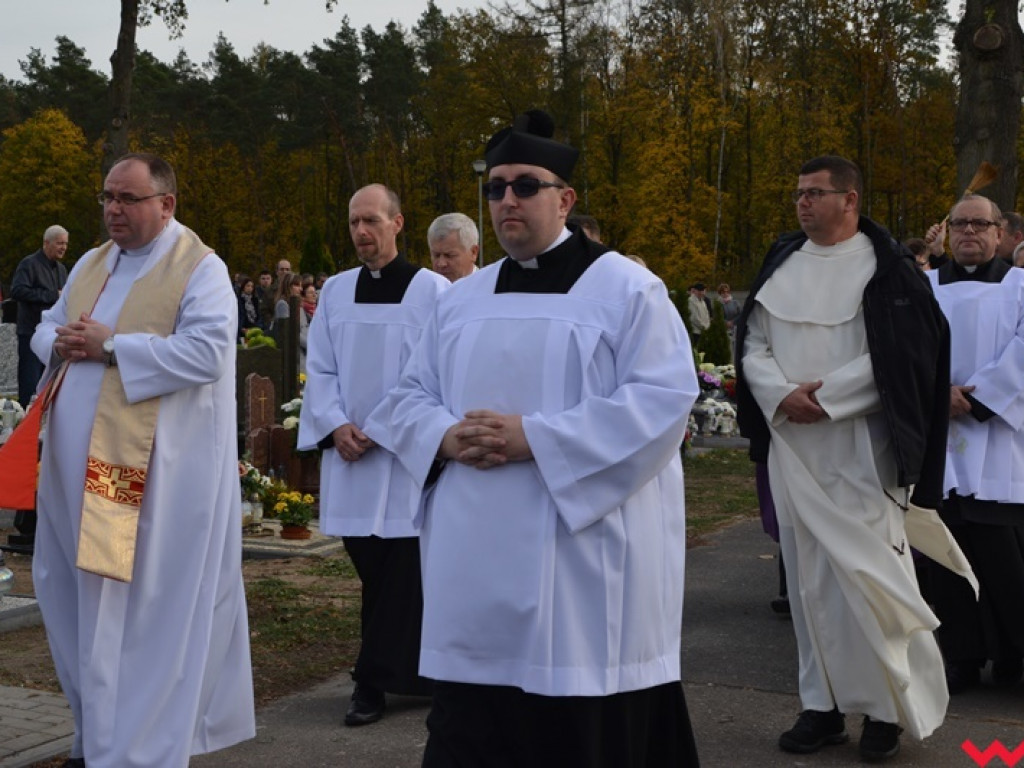 Dzień Wszystkich Świętych na wrzesińskich cmentarzach