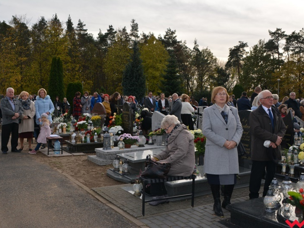 Dzień Wszystkich Świętych na wrzesińskich cmentarzach