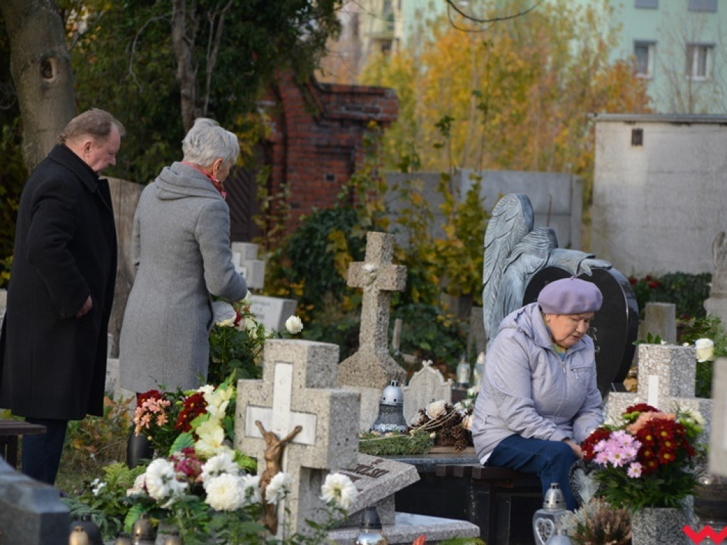 Dzień Wszystkich Świętych na wrzesińskich cmentarzach