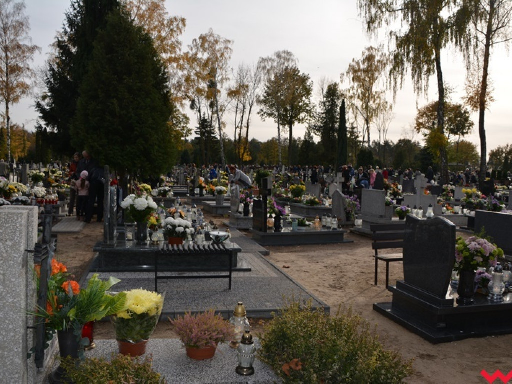 Dzień Wszystkich Świętych na wrzesińskich cmentarzach