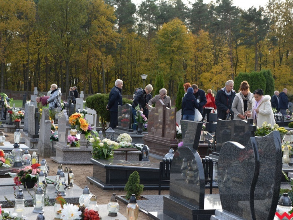 Dzień Wszystkich Świętych na wrzesińskich cmentarzach