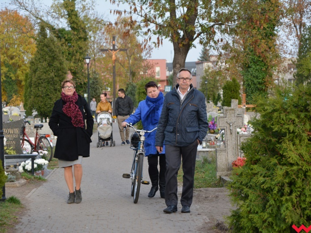 Dzień Wszystkich Świętych na wrzesińskich cmentarzach