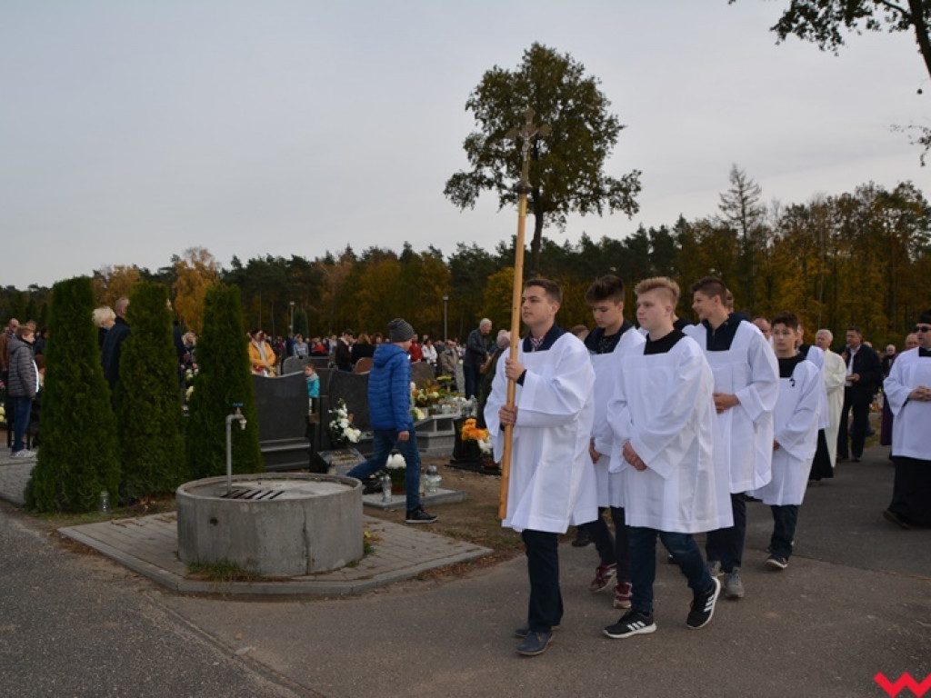 Dzień Wszystkich Świętych na wrzesińskich cmentarzach