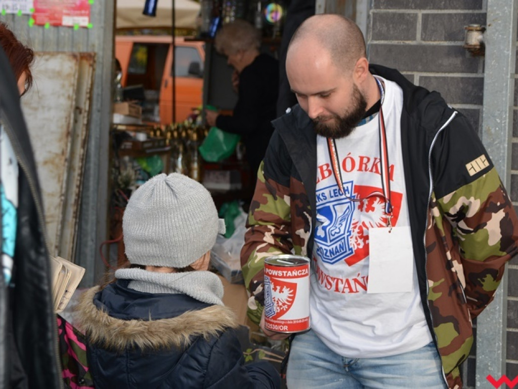 Udana kwesta kibiców i działaczy. Ponad 16 tys. zł na renowację grobów