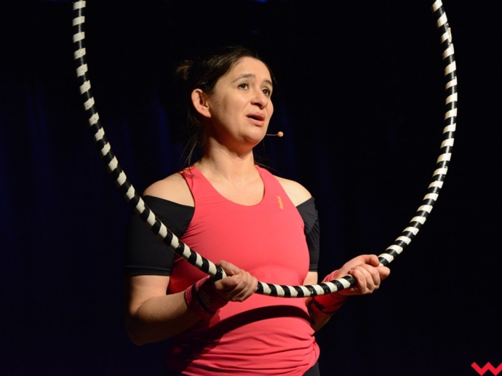 Spektakl o matce-wojowniczce. Opieka nad niepełnosprawnym dzieckiem jest jak siłownia. Non stop