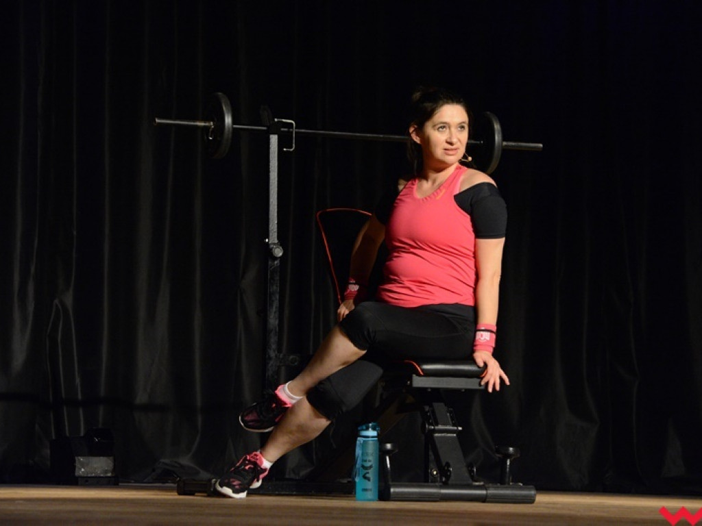 Spektakl o matce-wojowniczce. Opieka nad niepełnosprawnym dzieckiem jest jak siłownia. Non stop