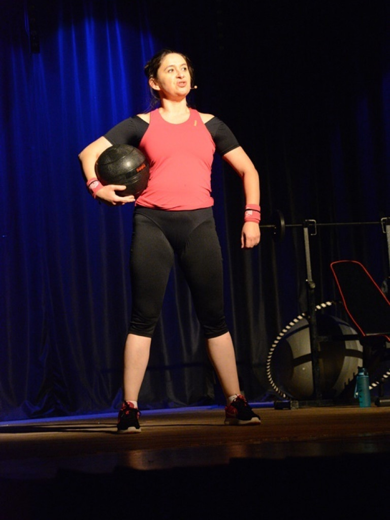 Spektakl o matce-wojowniczce. Opieka nad niepełnosprawnym dzieckiem jest jak siłownia. Non stop