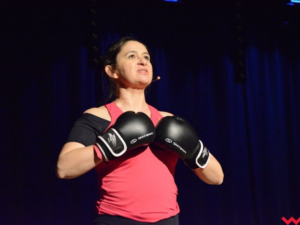 Spektakl o matce-wojowniczce. Opieka nad niepełnosprawnym dzieckiem jest jak siłownia. Non stop