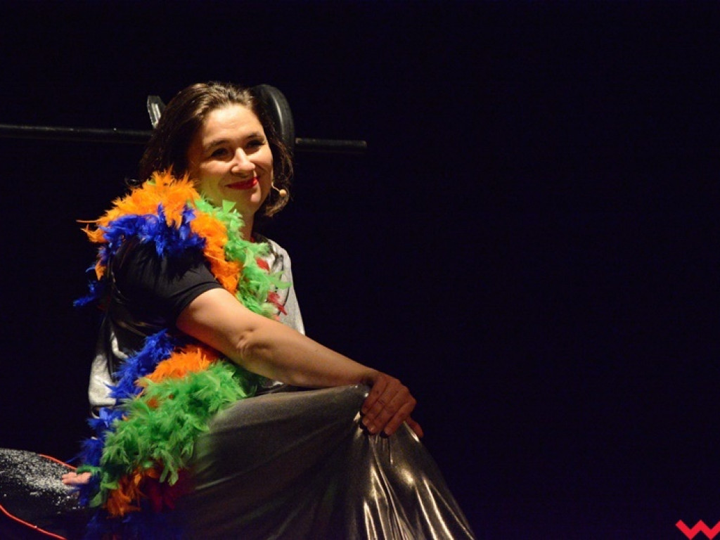 Spektakl o matce-wojowniczce. Opieka nad niepełnosprawnym dzieckiem jest jak siłownia. Non stop