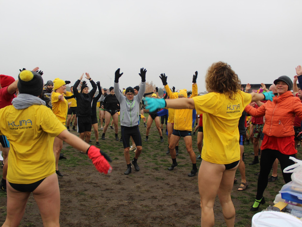 Czekają na zimę, ale wskoczyli już do wody. Morsy rozpoczęły chłodne kąpiele