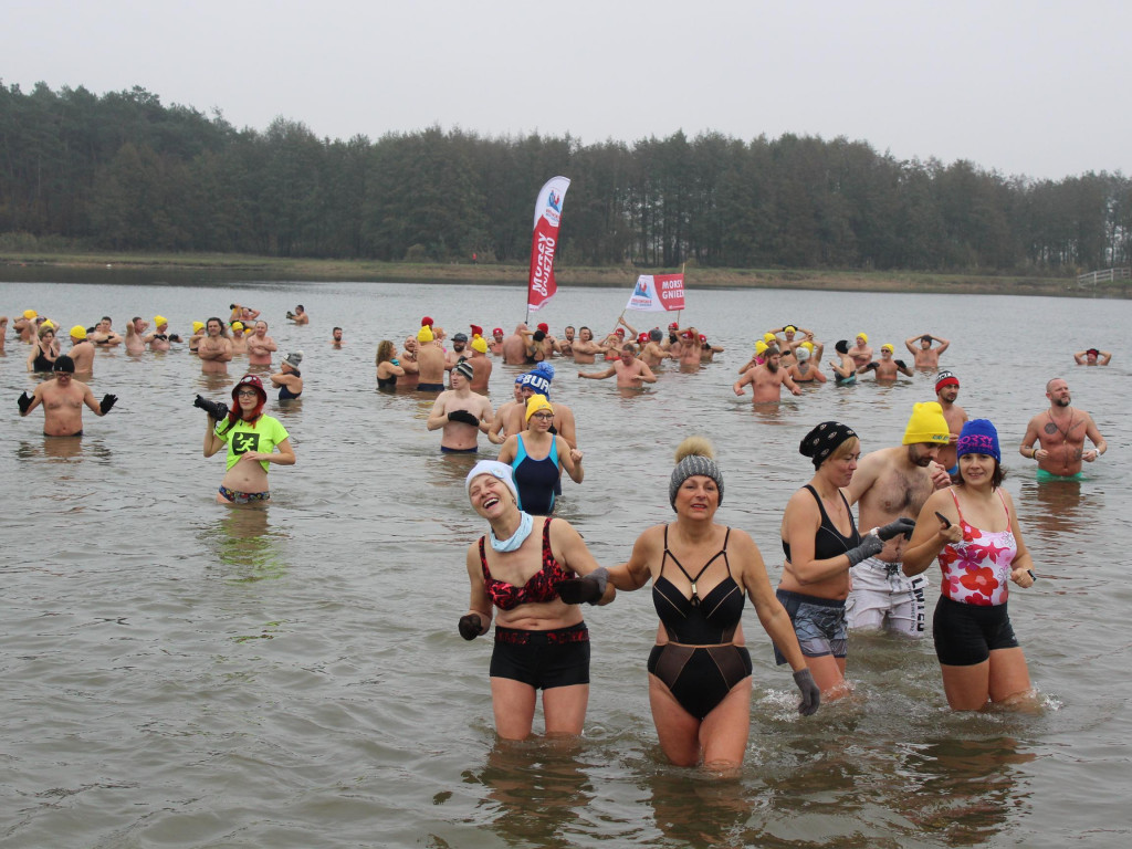 Czekają na zimę, ale wskoczyli już do wody. Morsy rozpoczęły chłodne kąpiele