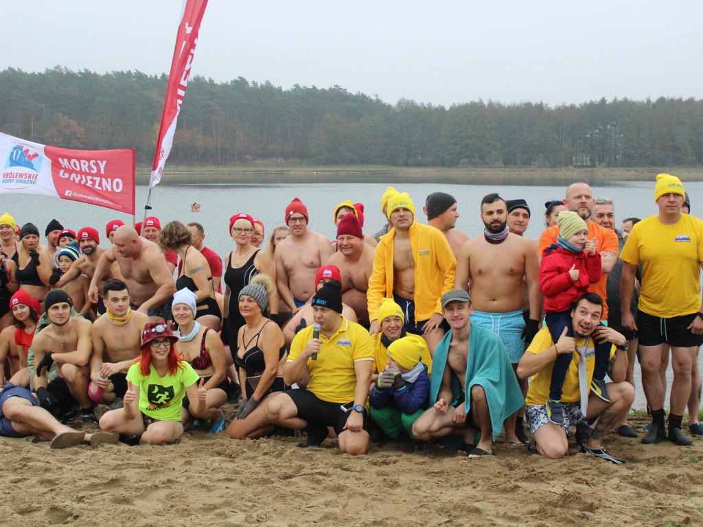 Czekają na zimę, ale wskoczyli już do wody. Morsy rozpoczęły chłodne kąpiele