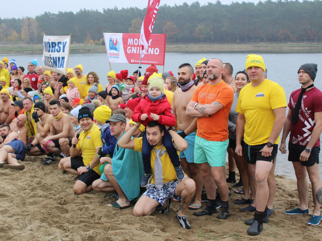 Czekają na zimę, ale wskoczyli już do wody. Morsy rozpoczęły chłodne kąpiele