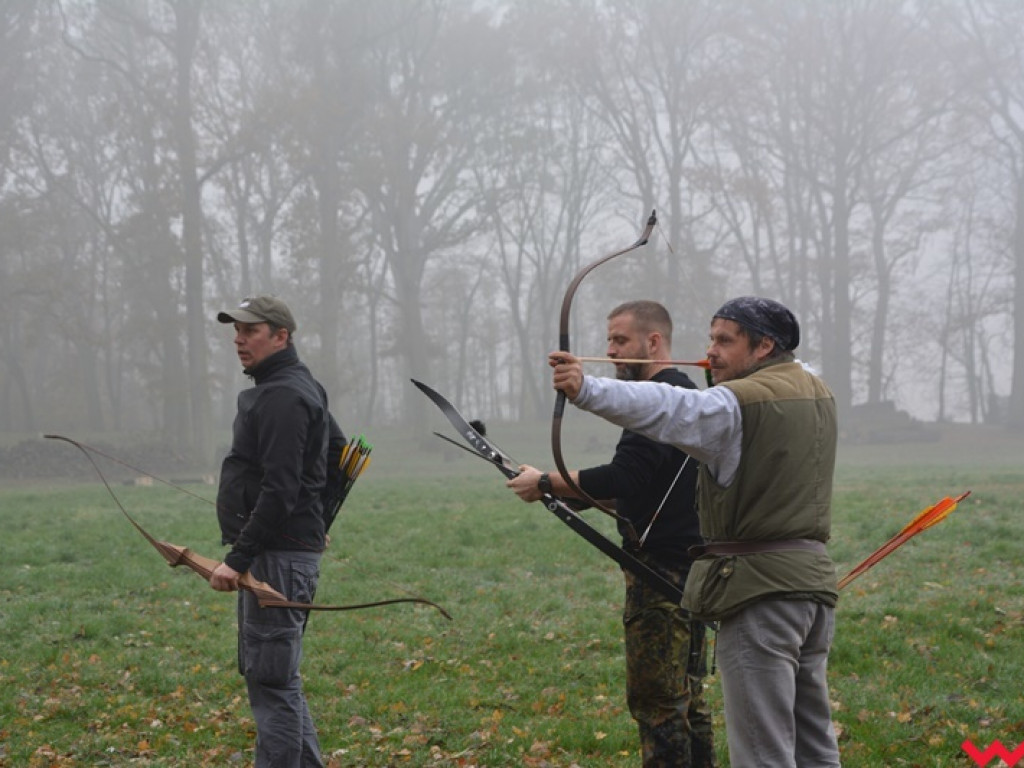 Na dzika? Tylko w Grzybowie i tylko z łukiem