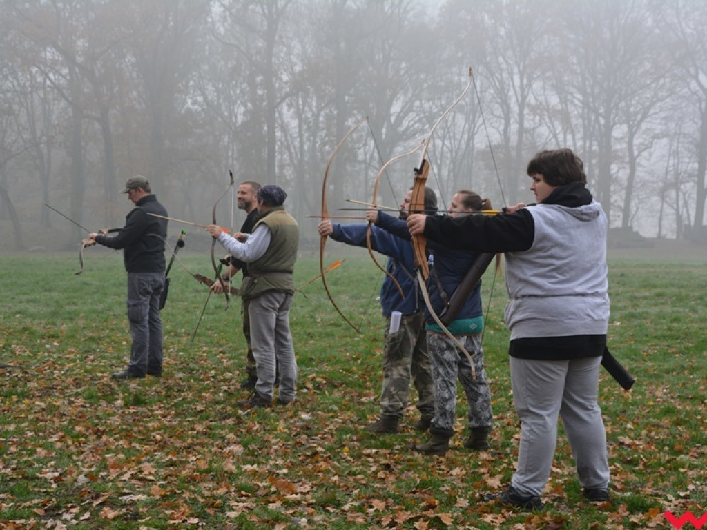 Na dzika? Tylko w Grzybowie i tylko z łukiem