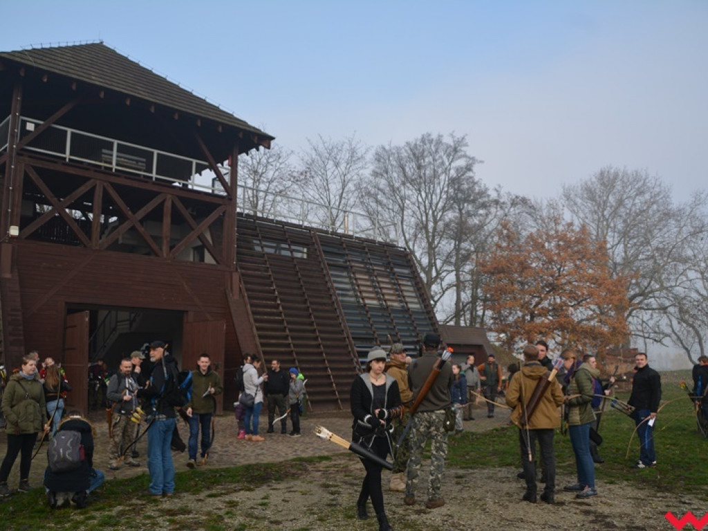 Na dzika? Tylko w Grzybowie i tylko z łukiem
