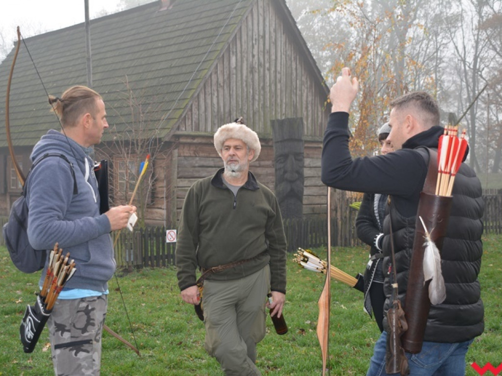 Na dzika? Tylko w Grzybowie i tylko z łukiem
