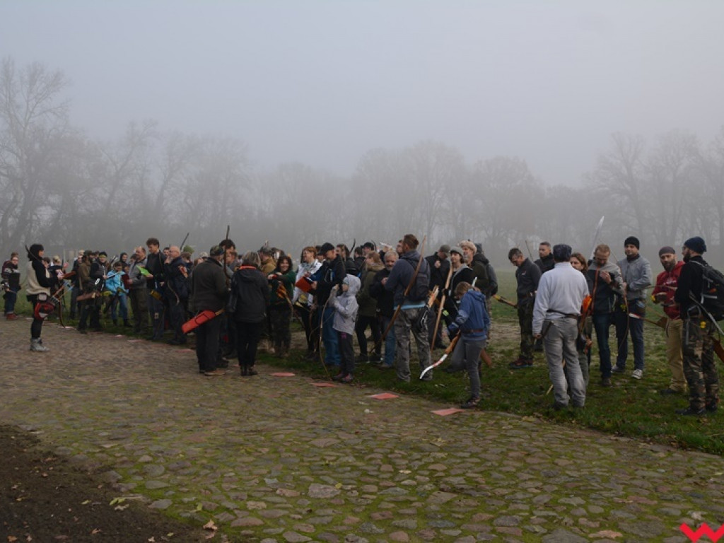 Na dzika? Tylko w Grzybowie i tylko z łukiem