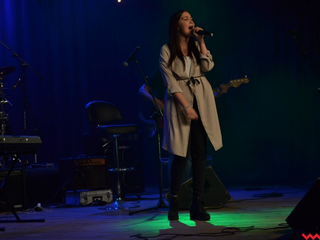 Patriotyzm to nie wielkie słowa od święta, ale codzienne życie. Koncert z refleksją o wolności w tle