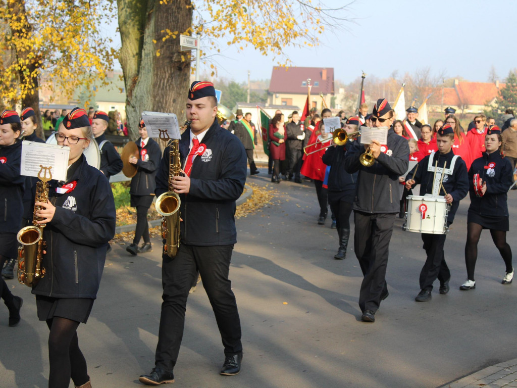 Setki neklan uczciły 100-lecie odzyskania niepodległości