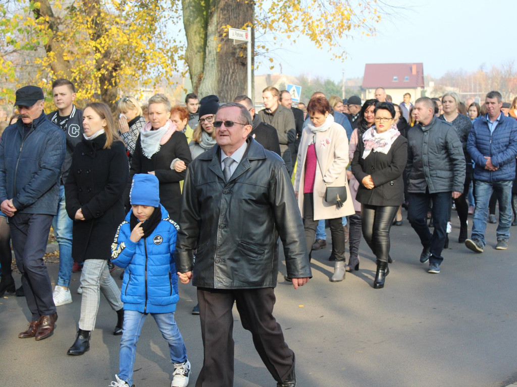 Setki neklan uczciły 100-lecie odzyskania niepodległości