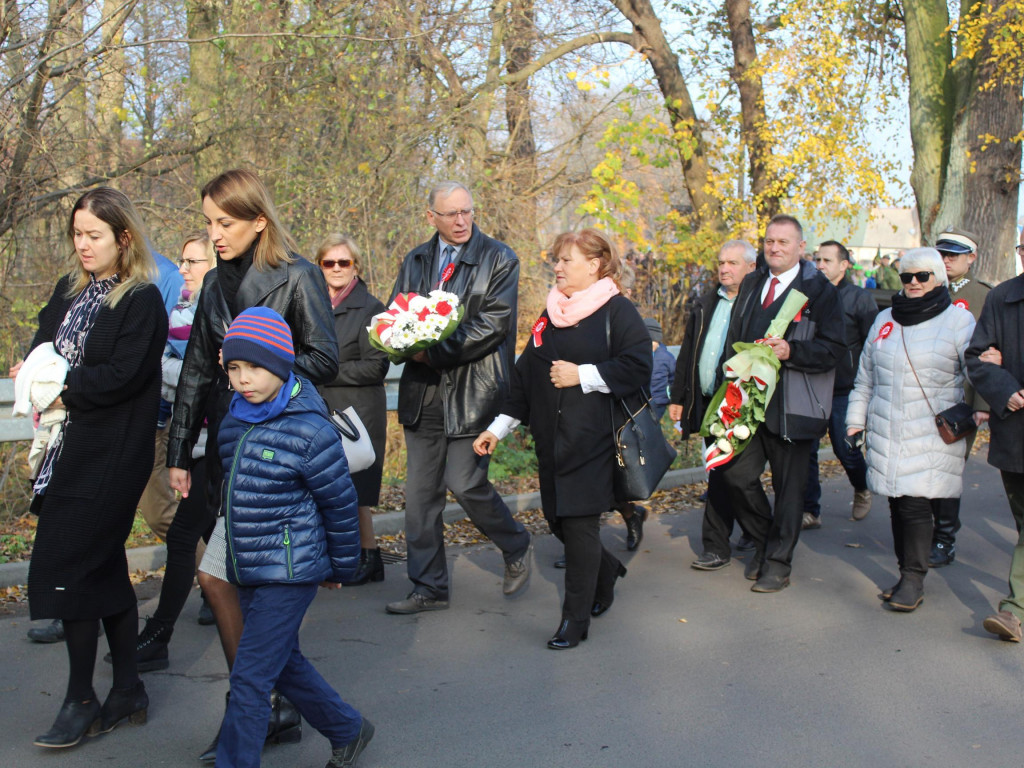 Setki neklan uczciły 100-lecie odzyskania niepodległości