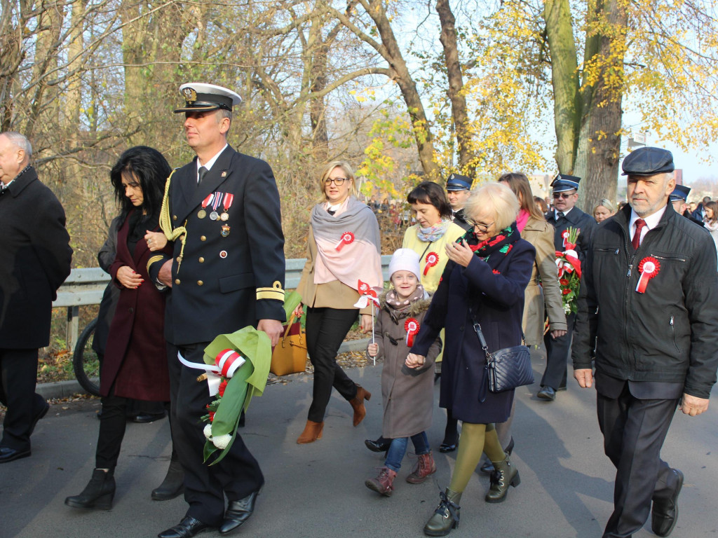 Setki neklan uczciły 100-lecie odzyskania niepodległości
