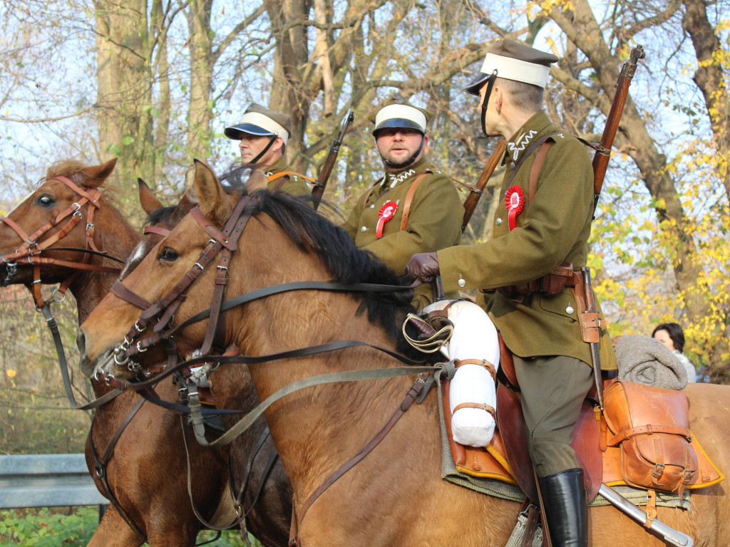 Setki neklan uczciły 100-lecie odzyskania niepodległości
