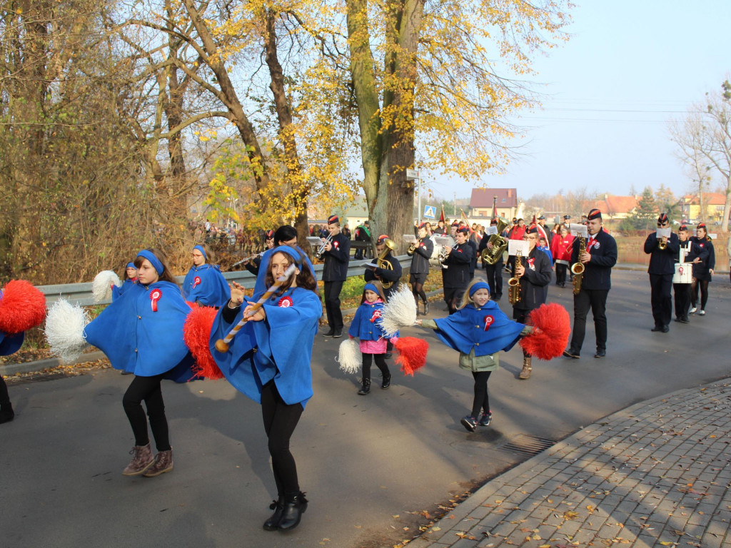 Setki neklan uczciły 100-lecie odzyskania niepodległości