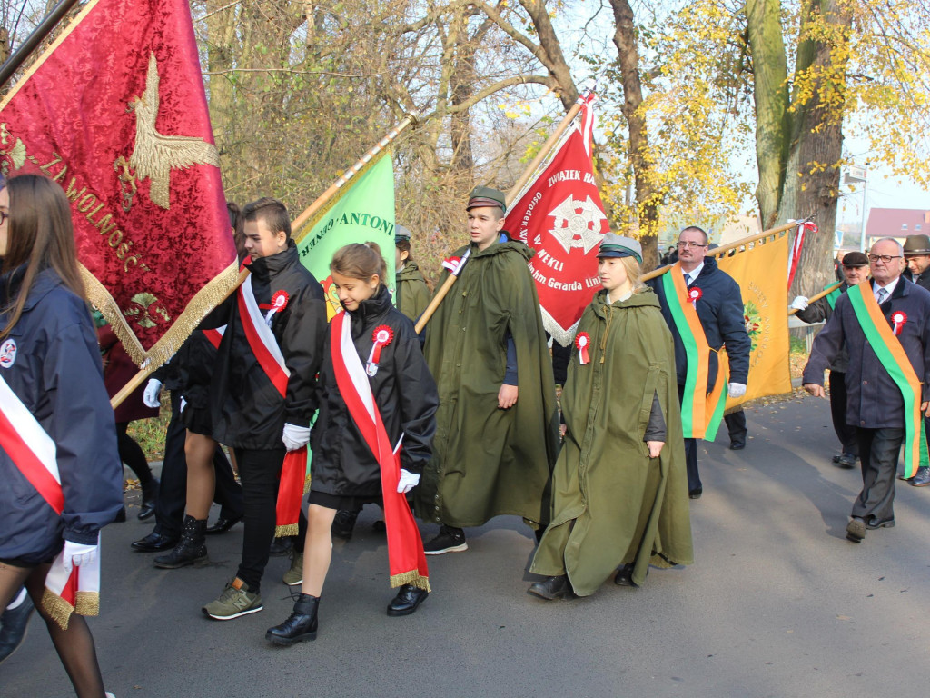 Setki neklan uczciły 100-lecie odzyskania niepodległości