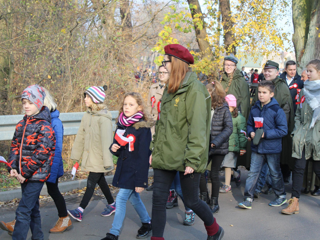 Setki neklan uczciły 100-lecie odzyskania niepodległości