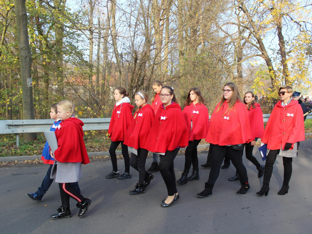Setki neklan uczciły 100-lecie odzyskania niepodległości