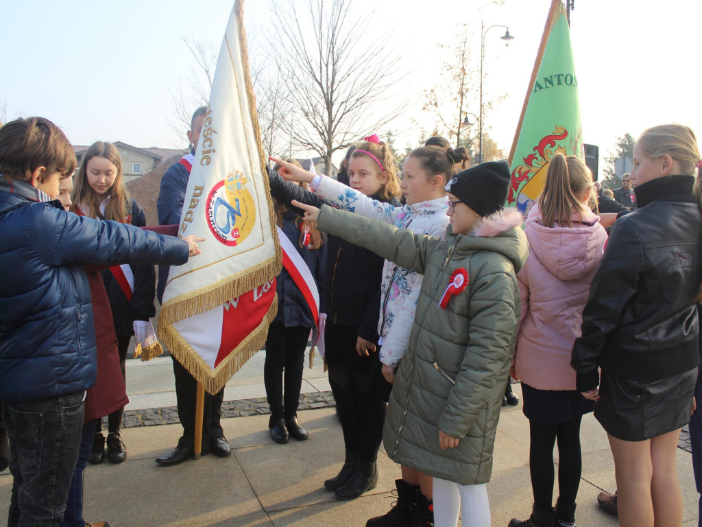 Setki neklan uczciły 100-lecie odzyskania niepodległości