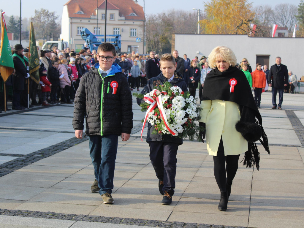 Setki neklan uczciły 100-lecie odzyskania niepodległości