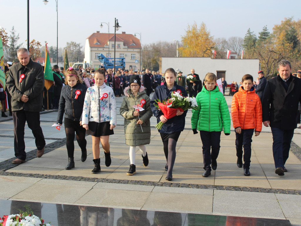 Setki neklan uczciły 100-lecie odzyskania niepodległości
