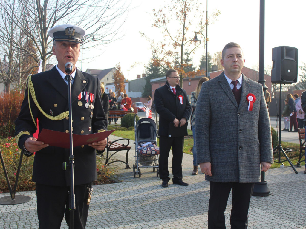 Setki neklan uczciły 100-lecie odzyskania niepodległości