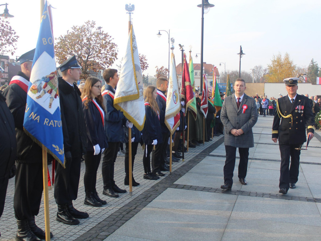 Setki neklan uczciły 100-lecie odzyskania niepodległości