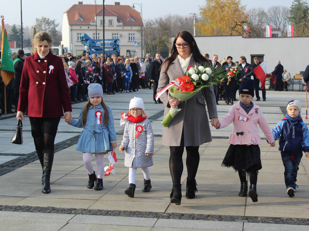 Setki neklan uczciły 100-lecie odzyskania niepodległości