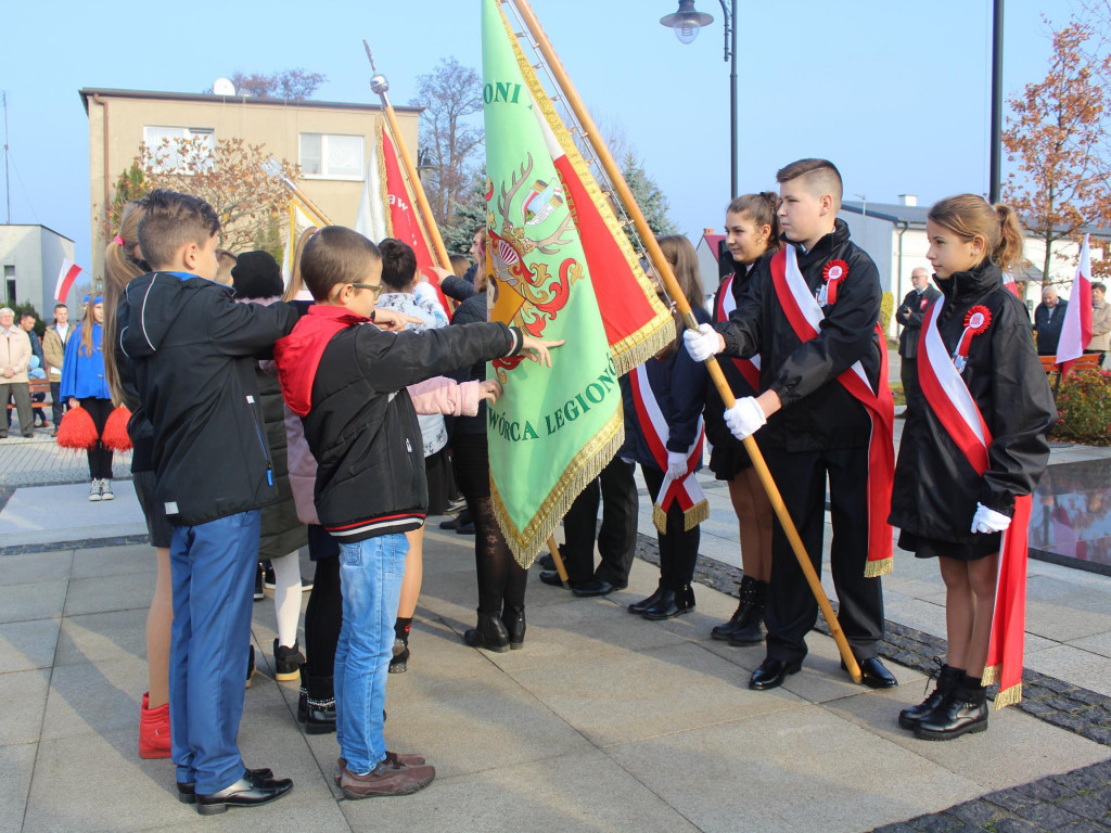 Setki neklan uczciły 100-lecie odzyskania niepodległości