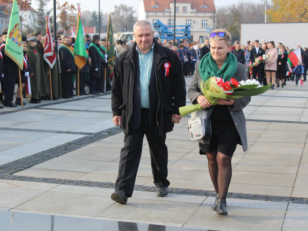 Setki neklan uczciły 100-lecie odzyskania niepodległości