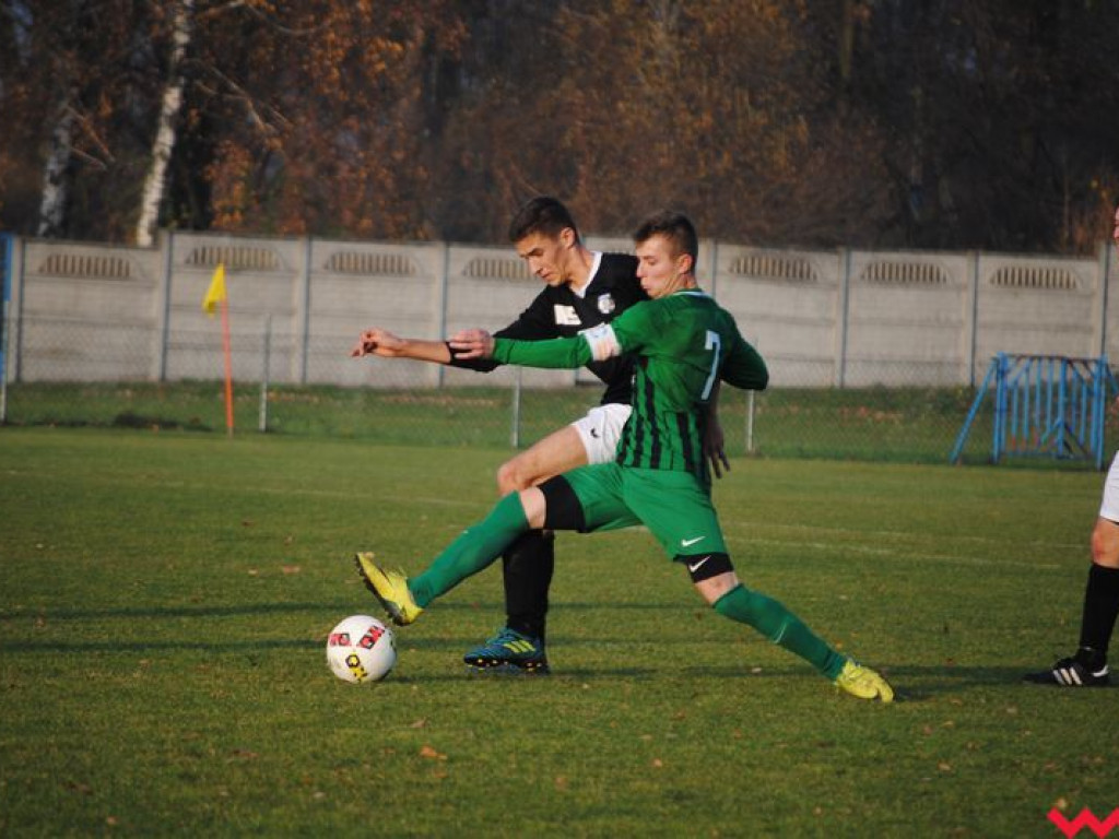 Sprawiedliwy remis. Ostatnie jesienne powiatowe derby zakończyły się podziałem punktów