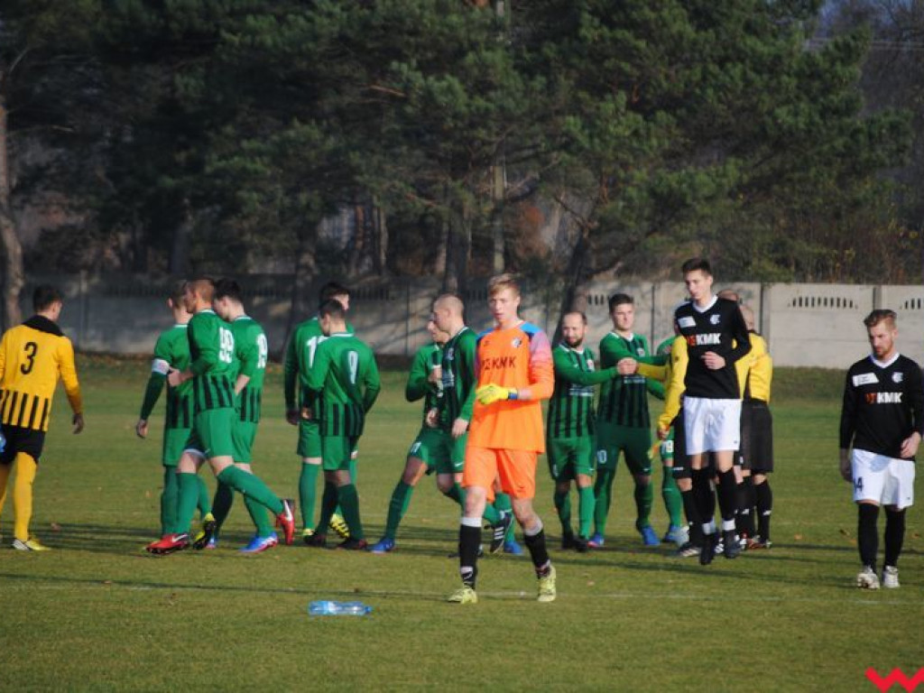 Sprawiedliwy remis. Ostatnie jesienne powiatowe derby zakończyły się podziałem punktów