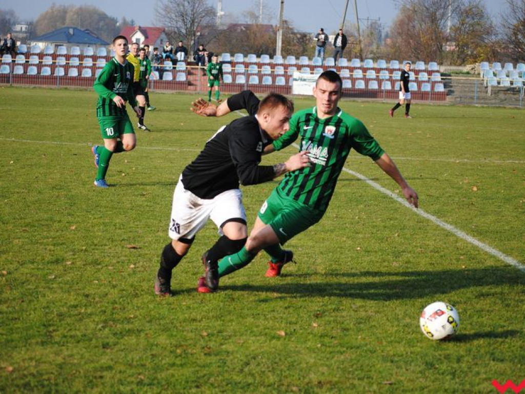 Sprawiedliwy remis. Ostatnie jesienne powiatowe derby zakończyły się podziałem punktów