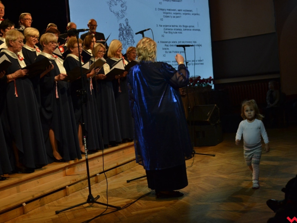„Sto lat” dla Niepodległej. Pokoleniowe śpiewanie z Cameratą