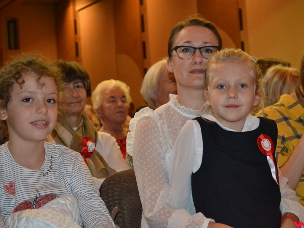 „Sto lat” dla Niepodległej. Pokoleniowe śpiewanie z Cameratą