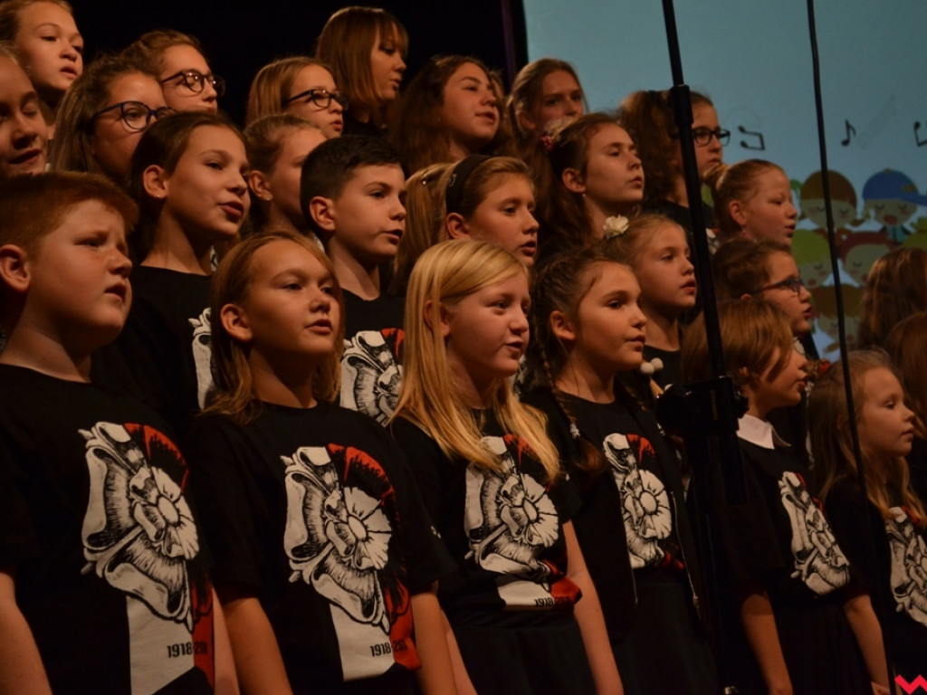 „Sto lat” dla Niepodległej. Pokoleniowe śpiewanie z Cameratą