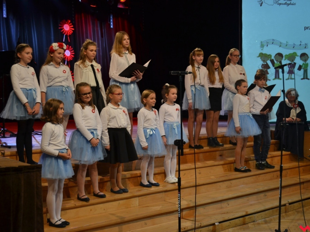 „Sto lat” dla Niepodległej. Pokoleniowe śpiewanie z Cameratą