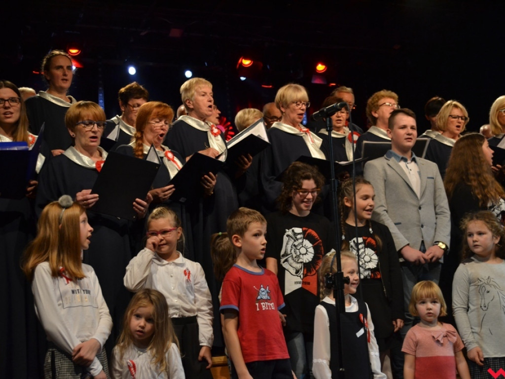 „Sto lat” dla Niepodległej. Pokoleniowe śpiewanie z Cameratą