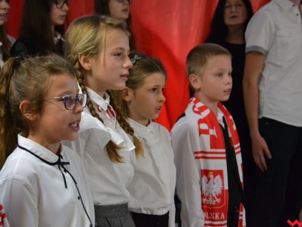 Otwarto wystawę zdjęć dokumentujących Orzechowo