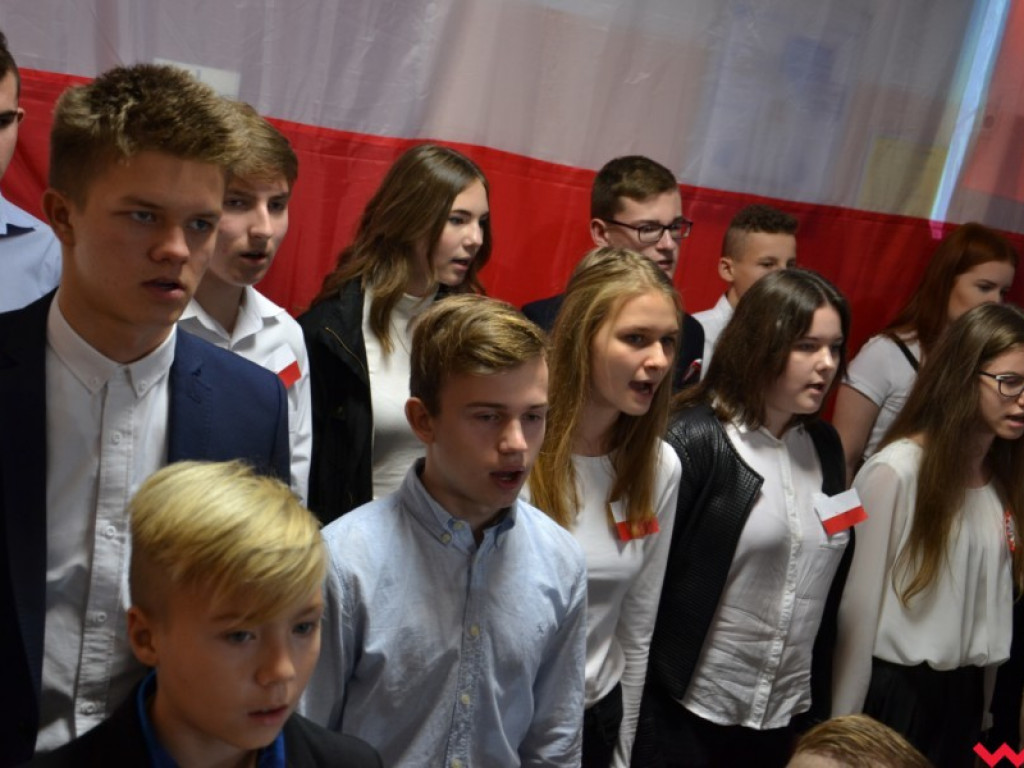 Otwarto wystawę zdjęć dokumentujących Orzechowo